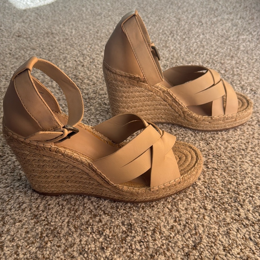 Abound Espadrille Wedge Tan Sandal - size 8